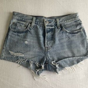 Levi’s 501 women’s denim short size 28